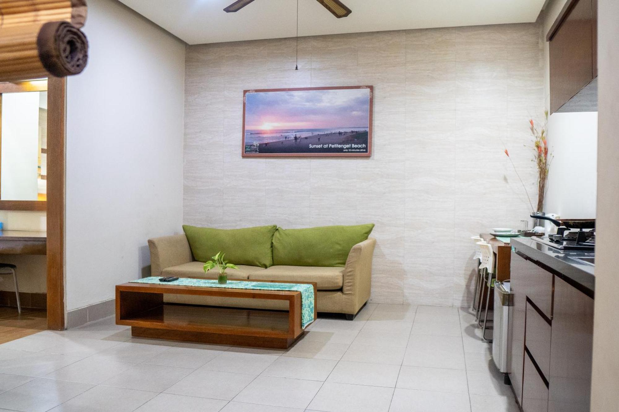 The Green Zhurga Suite Kerobokan  Exterior photo
