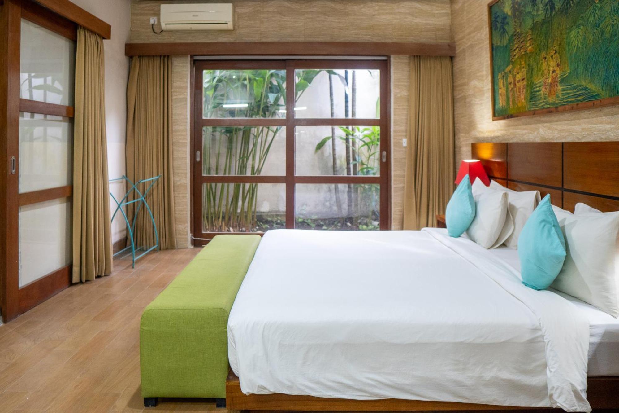 The Green Zhurga Suite Kerobokan  Exterior photo