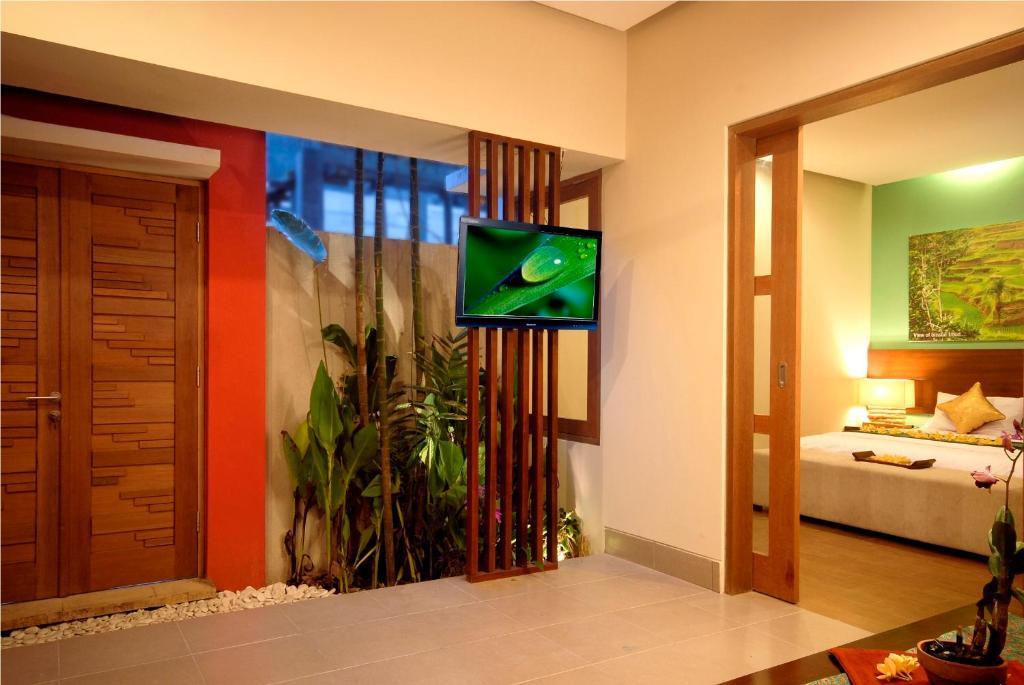 The Green Zhurga Suite Kerobokan  Room photo